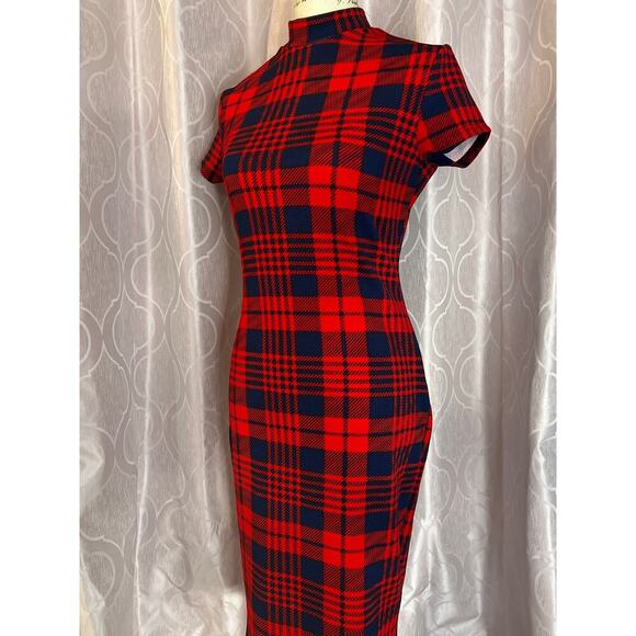 Red and Navy Blue Plaid Dress Womenโs Fitted Short Sleeve - Picture 4 of 10